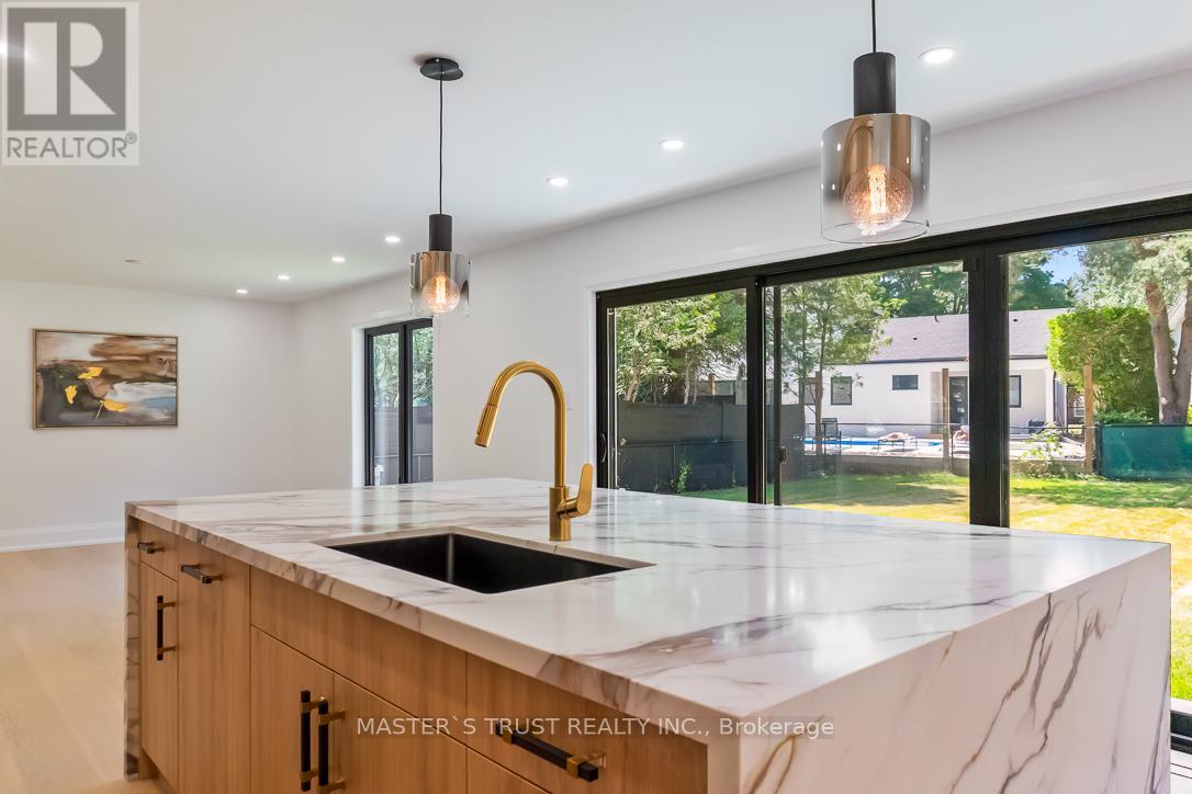 Unit 1 - 319 Beechfield Road, Oakville, Ontario  L6J 5H9 - Photo 16 - W13637878
