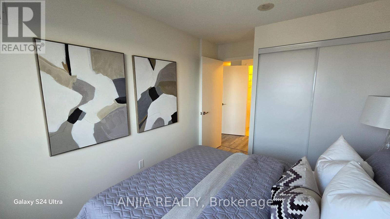 1510 - 61 Heintzman Street, Toronto, Ontario  M6P 5A2 - Photo 10 - W13637894