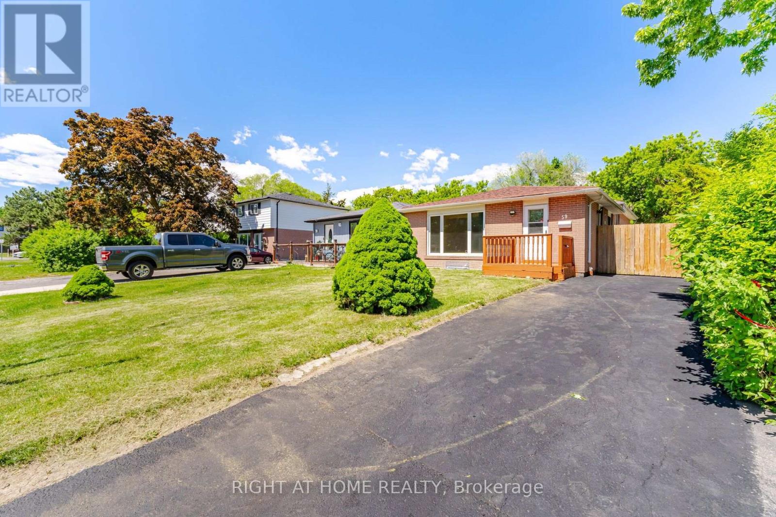 59 EDENBOROUGH DRIVE, Brampton, Ontario