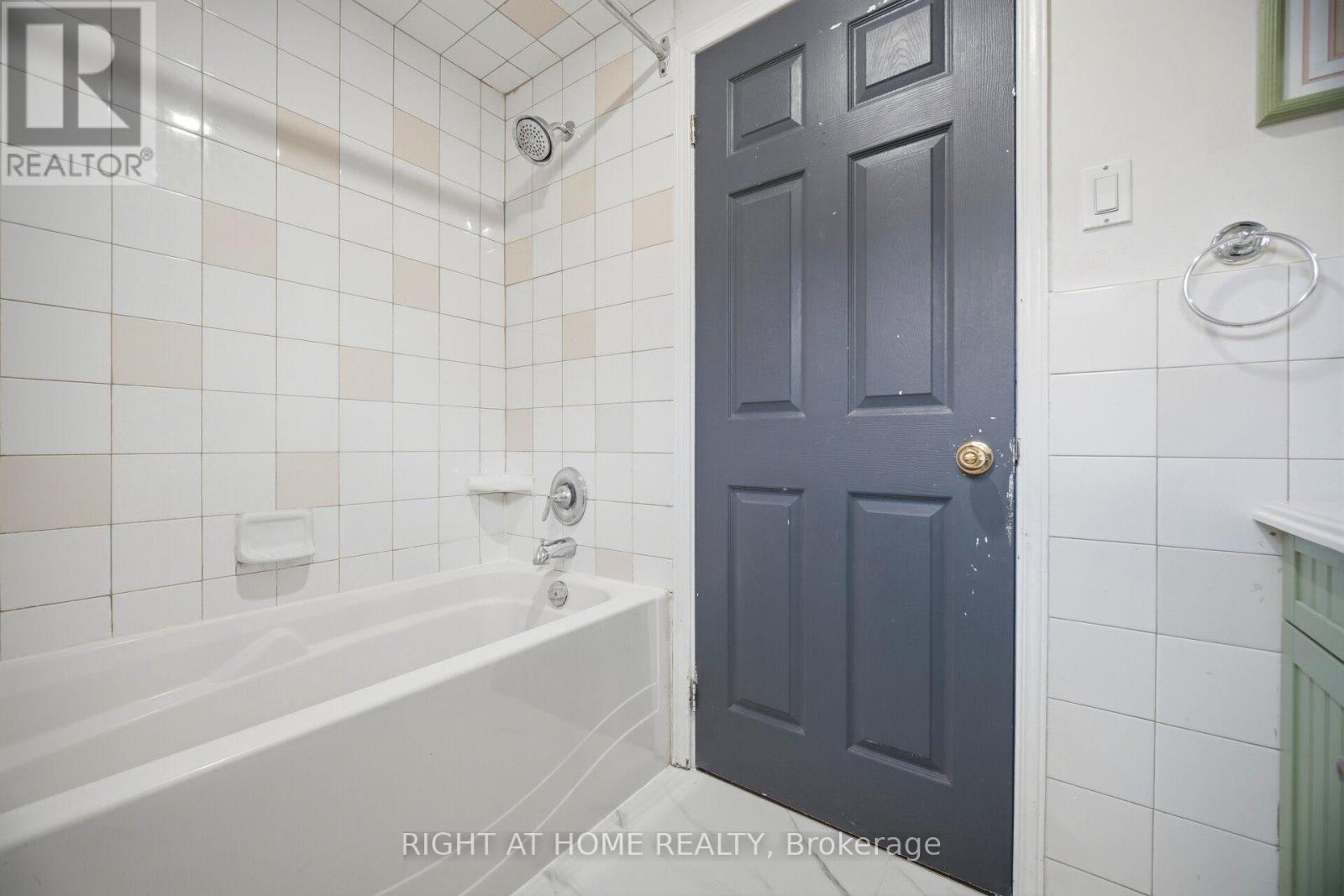 59 Edenborough Drive, Brampton, Ontario  L6T 3A6 - Photo 15 - W13637944