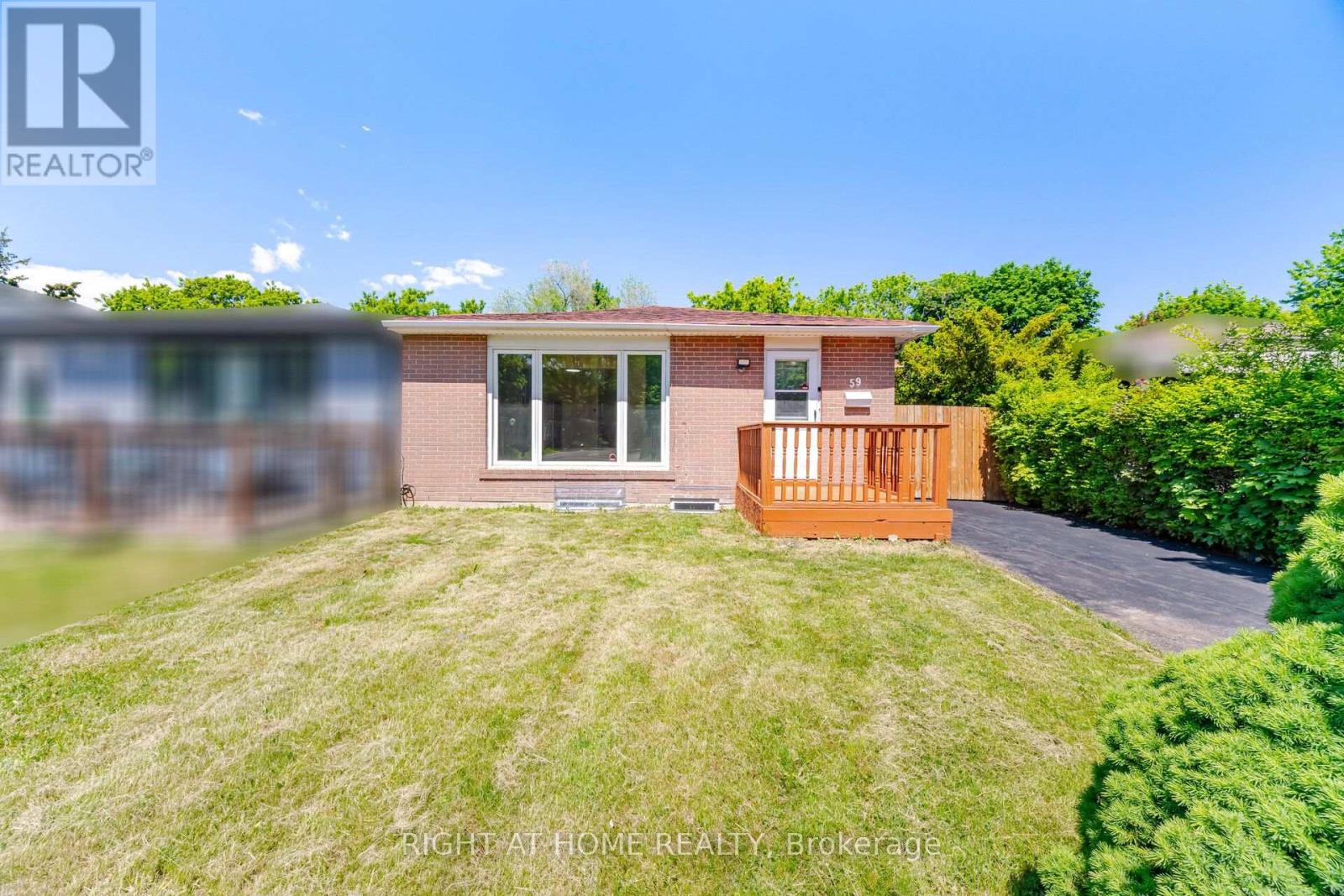 59 Edenborough Drive, Brampton, Ontario  L6T 3A6 - Photo 2 - W13637944