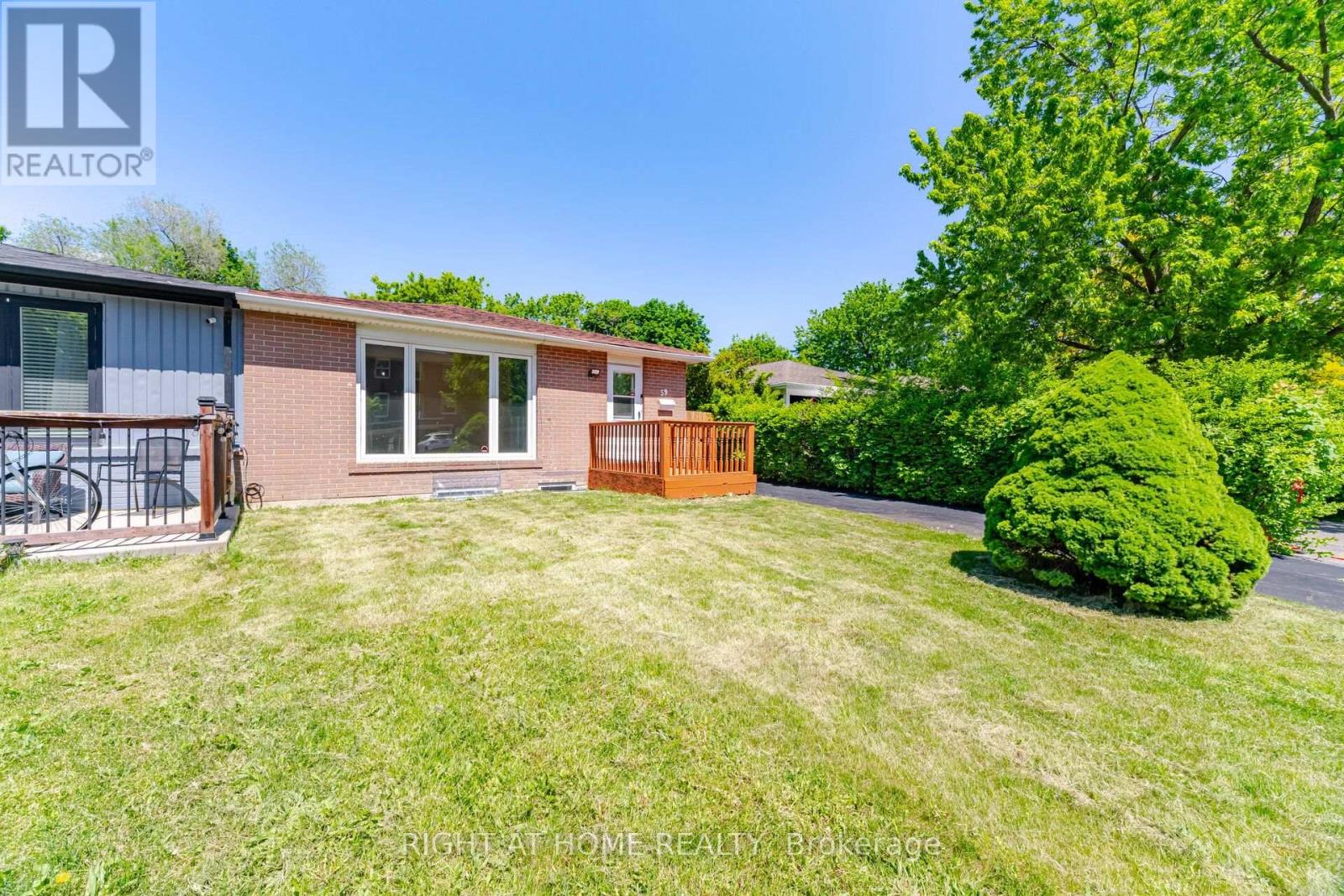 59 Edenborough Drive, Brampton, Ontario  L6T 3A6 - Photo 4 - W13637944