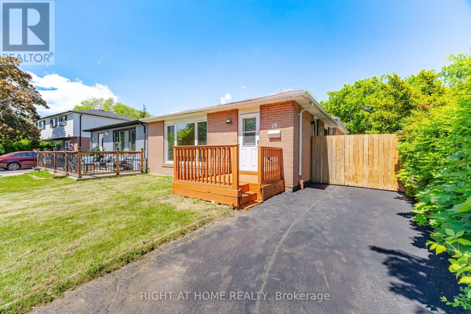 59 Edenborough Drive, Brampton, Ontario  L6T 3A6 - Photo 5 - W13637944