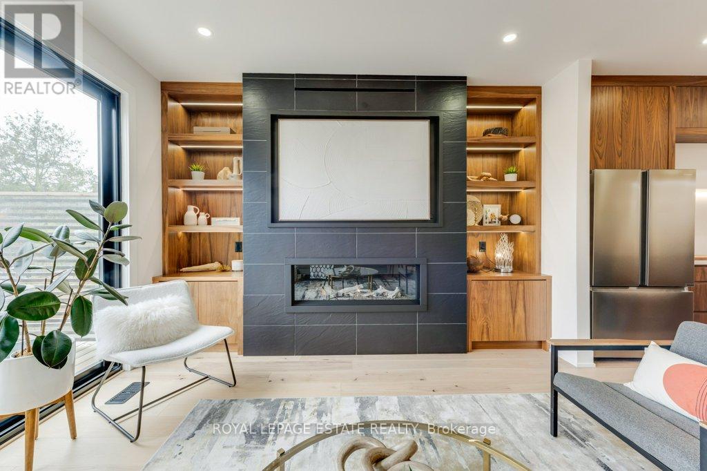 4 Lunness Road, Toronto, Ontario  M8W 4M3 - Photo 21 - W13637964