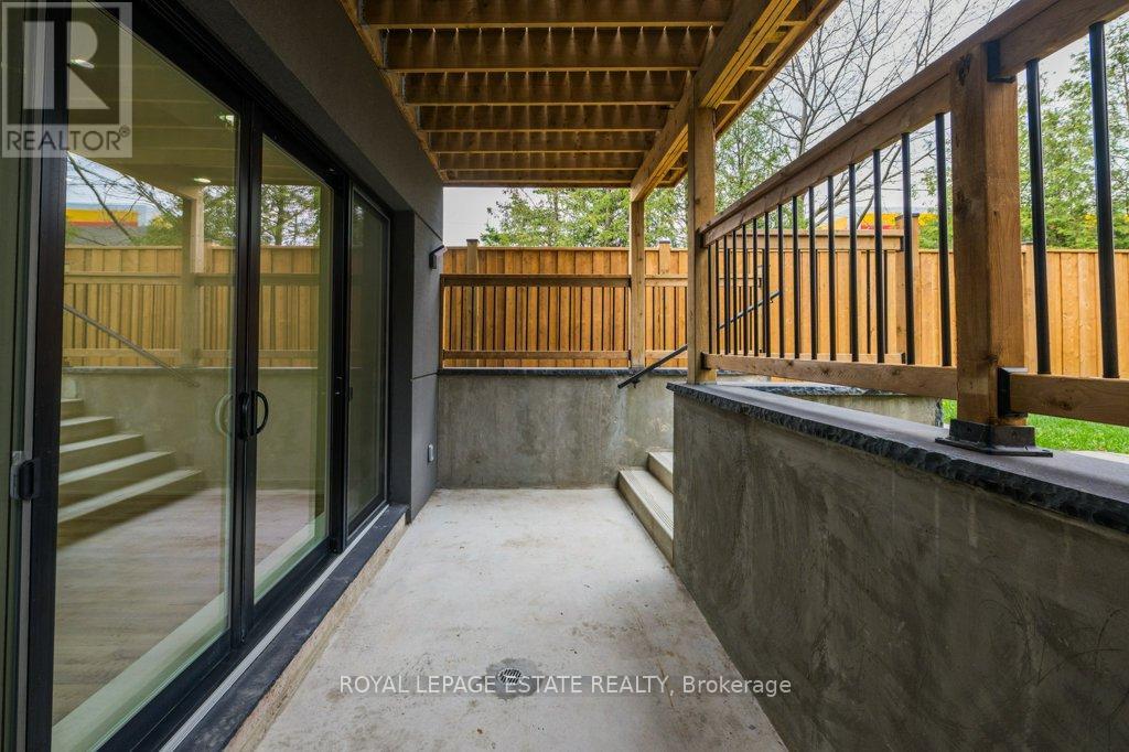 4 Lunness Road, Toronto, Ontario  M8W 4M3 - Photo 44 - W13637964