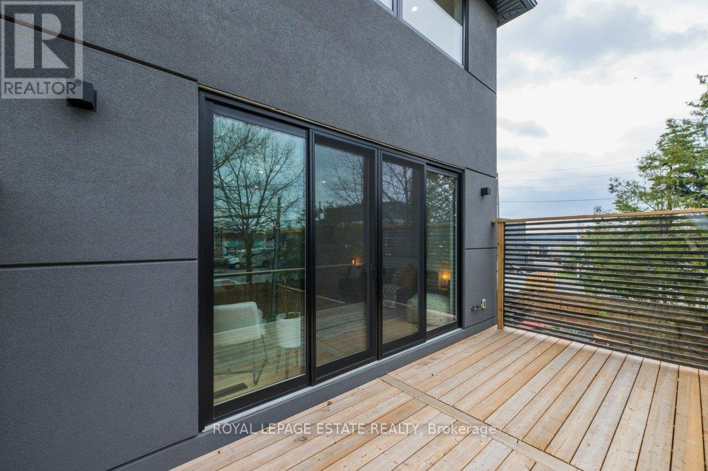 4 Lunness Road, Toronto, Ontario  M8W 4M3 - Photo 49 - W13637964