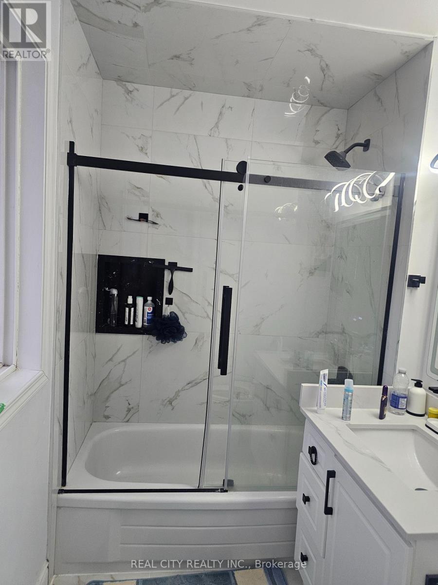 1680 Samuelson Circle, Mississauga, Ontario  L5N 7Z7 - Photo 31 - W13637968