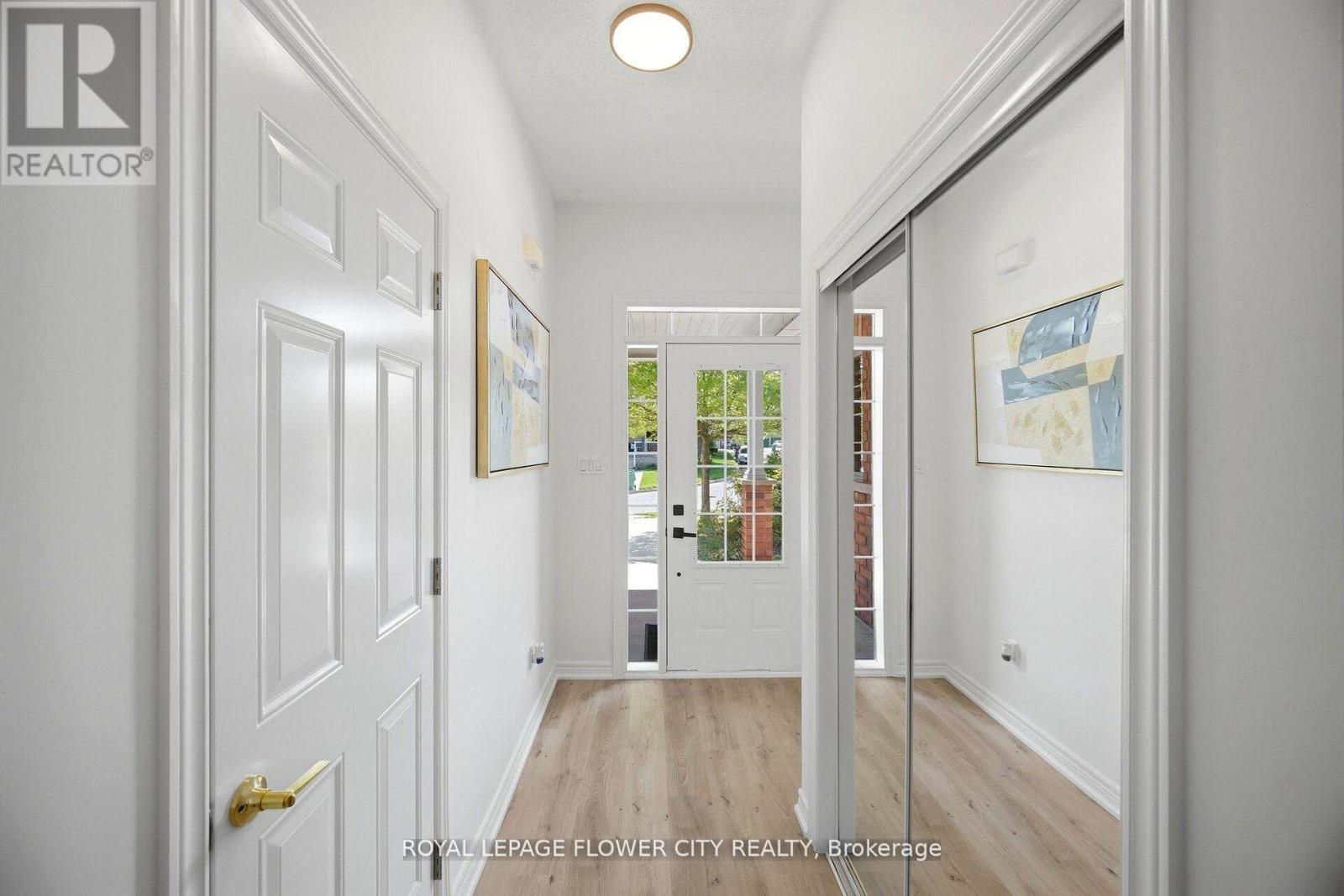 24 Martree Crescent, Brampton, Ontario  L6V 4R3 - Photo 4 - W13637984