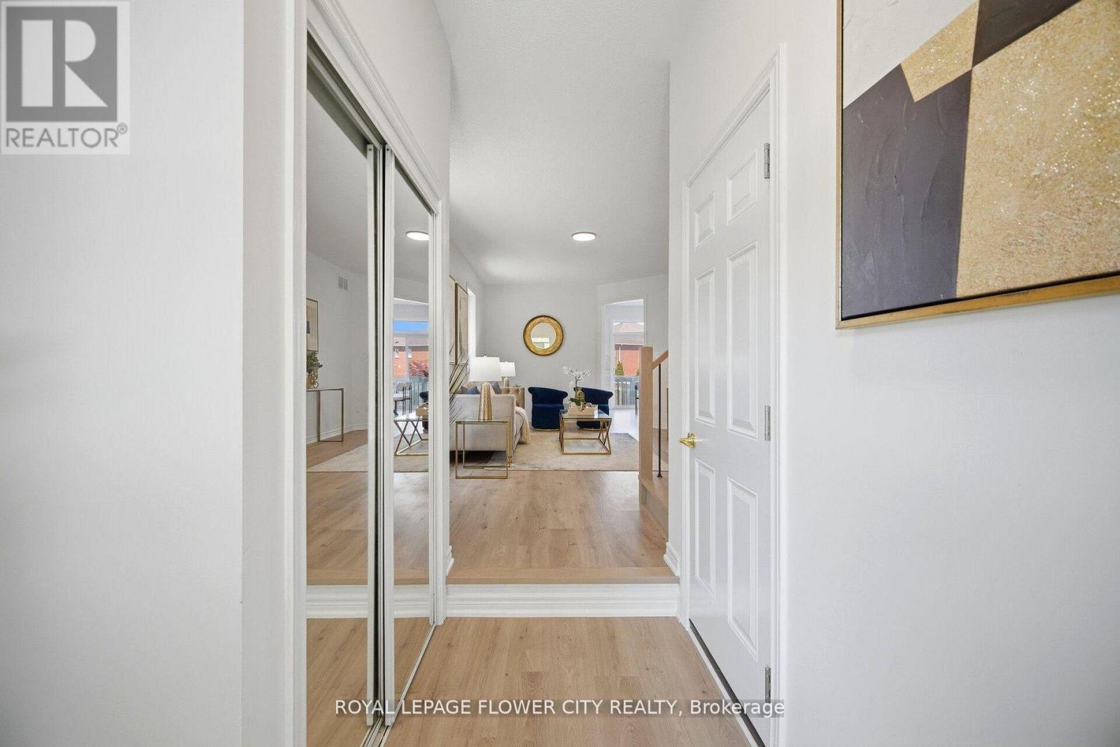 24 Martree Crescent, Brampton, Ontario  L6V 4R3 - Photo 5 - W13637984