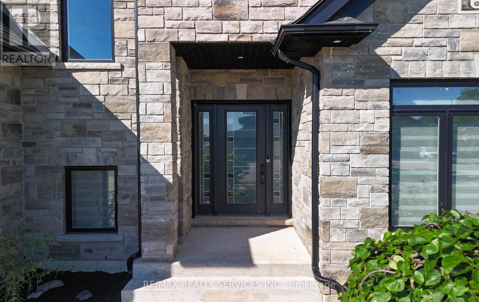 63 Kenton Street, West Perth, Ontario  N0K 1N0 - Photo 2 - X13637942