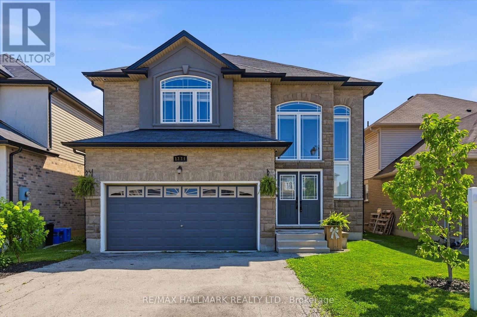 1334 UPPER PARADISE ROAD, Hamilton, Ontario