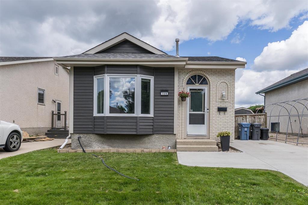 109 Harlesden Drive, Winnipeg, Manitoba  R2N 3V2 - Photo 0 - 202619469