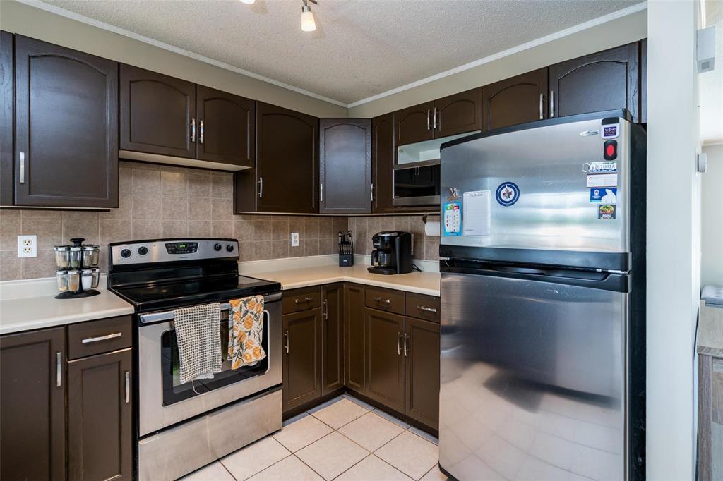 109 Harlesden Drive, Winnipeg, Manitoba  R2N 3V2 - Photo 10 - 202619469