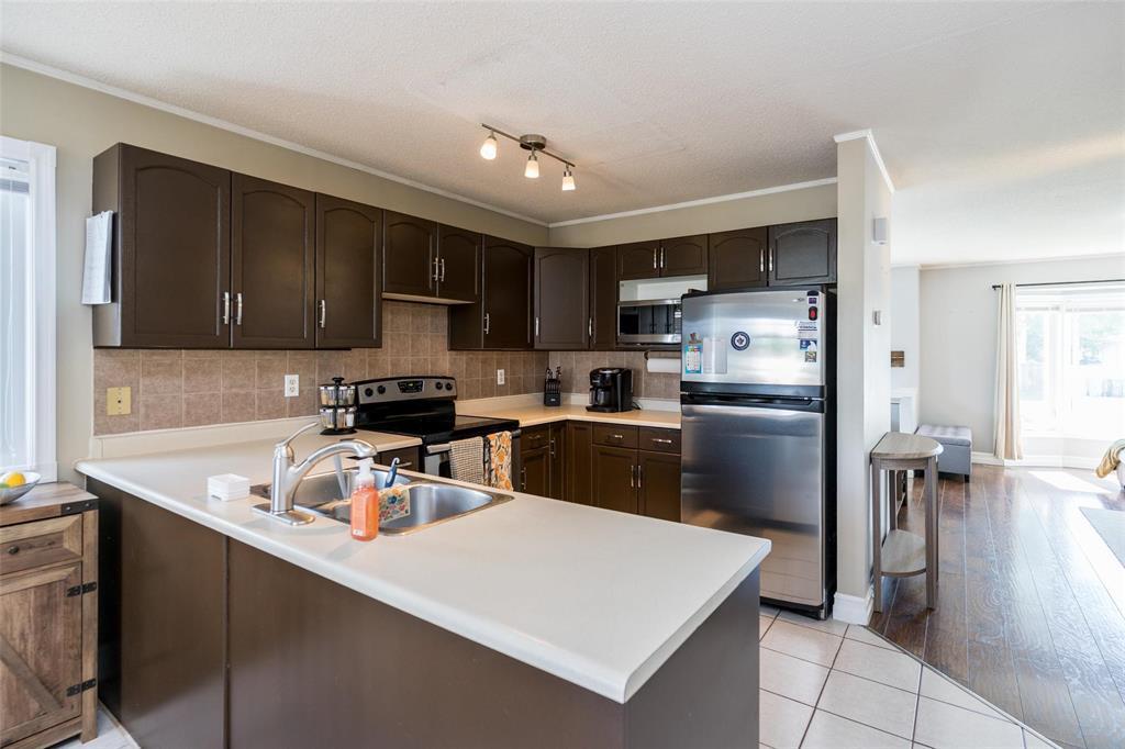 109 Harlesden Drive, Winnipeg, Manitoba  R2N 3V2 - Photo 12 - 202619469