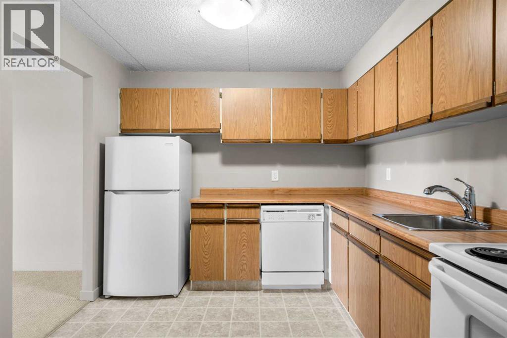 716, 5204 Dalton Drive NW, Calgary, Alberta  T3A 3H1 - Photo 4 - A2314512