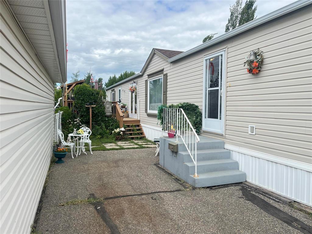 14 Goldfinch Crescent, Brandon, Manitoba  R7C 1B2 - Photo 1 - 202618567