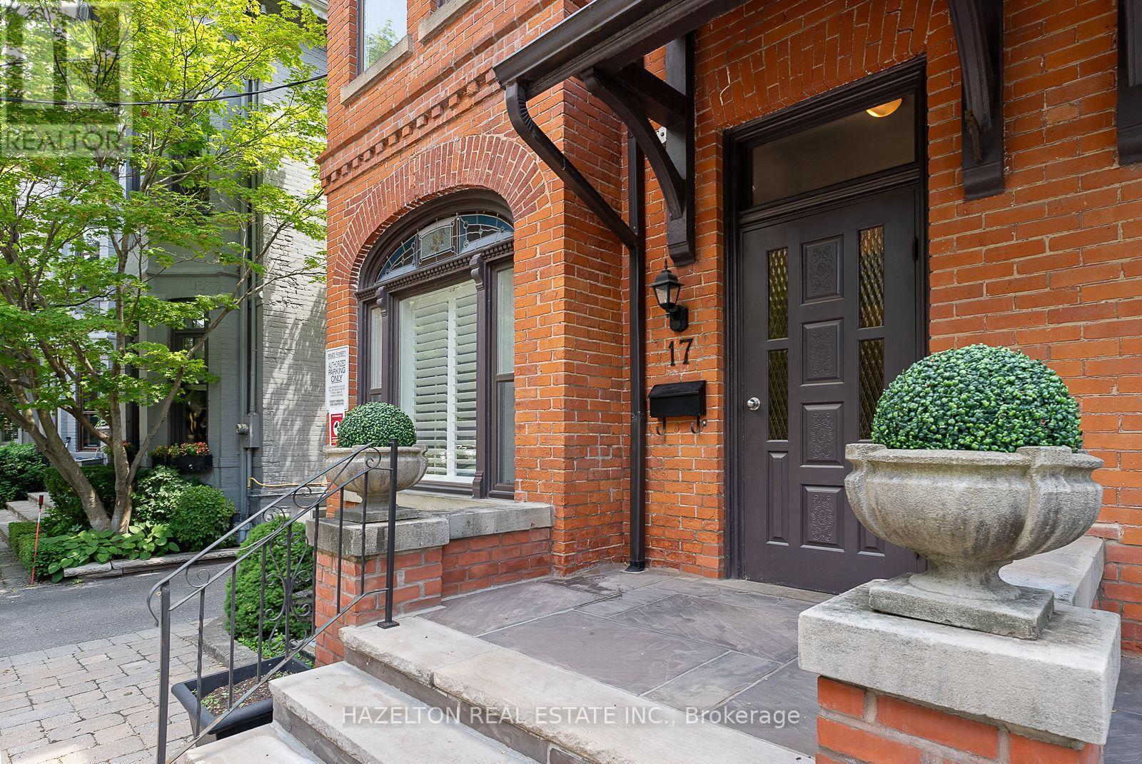 3 - 19 LOWTHER AVENUE, Toronto, Ontario