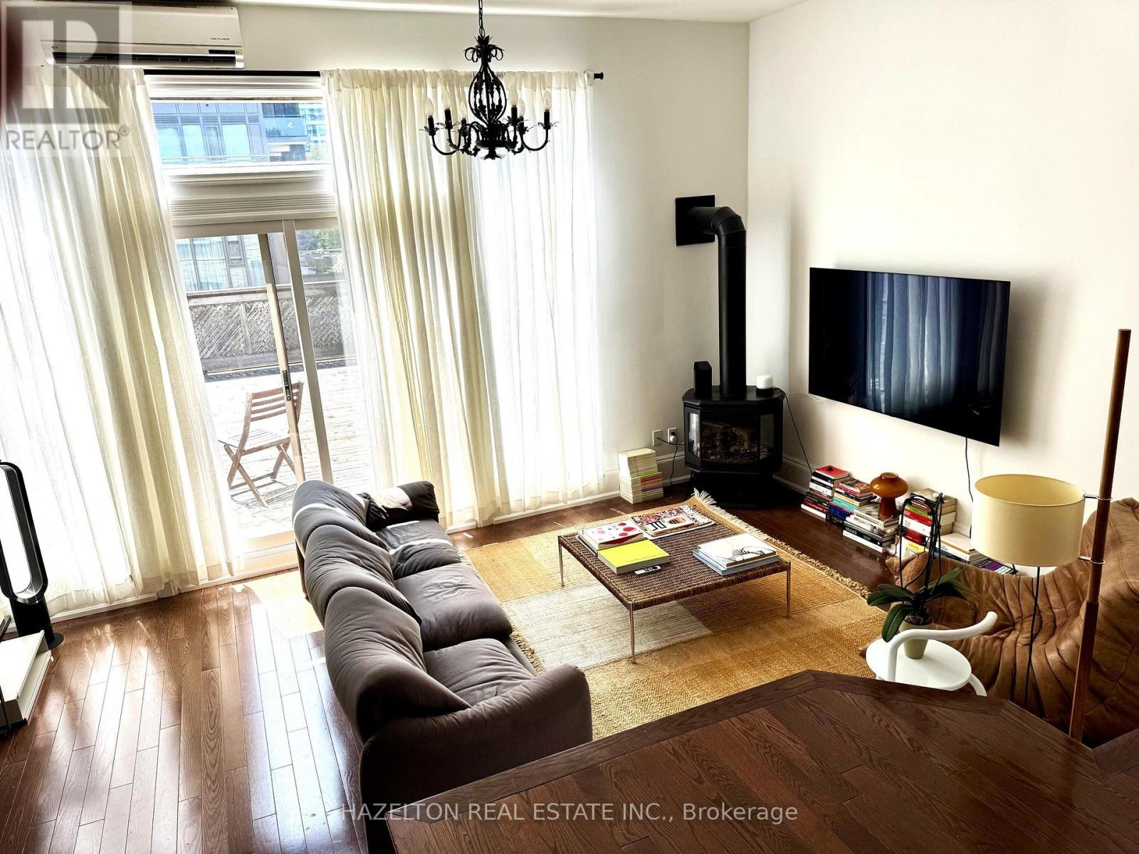 3 - 19 Lowther Avenue, Toronto, Ontario  M5R 1C5 - Photo 4 - C13634140