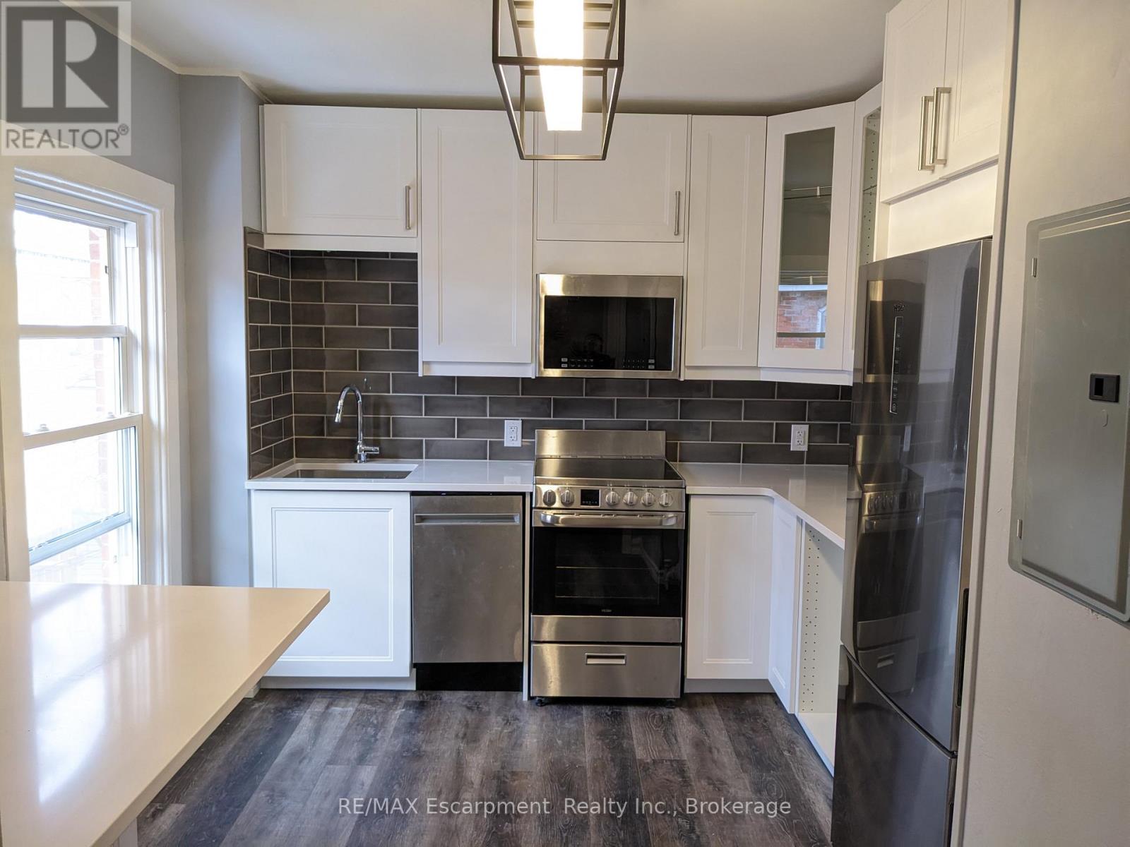 2 - 158 James Street, St. Catharines, Ontario  L2R 5C5 - Photo 3 - X13638082