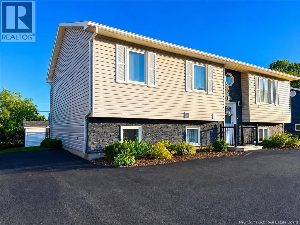 527 St Anne Road, Bathurst, New Brunswick  E2A 2N5 - Photo 5 - NB145329