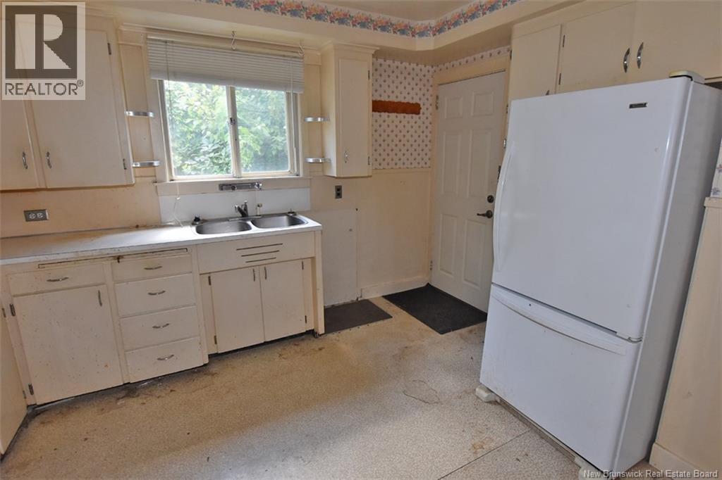 865 Barker Street, Fredericton, New Brunswick  E3A 3K4 - Photo 18 - NB145315