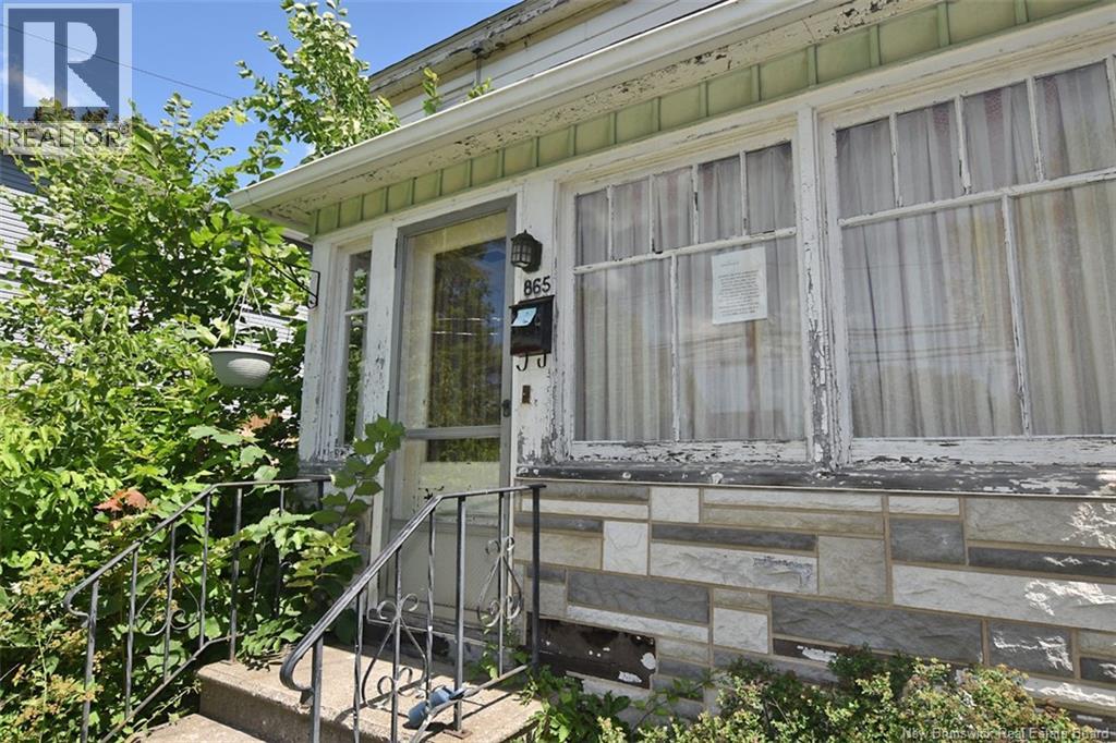 865 Barker Street, Fredericton, New Brunswick  E3A 3K4 - Photo 3 - NB145315