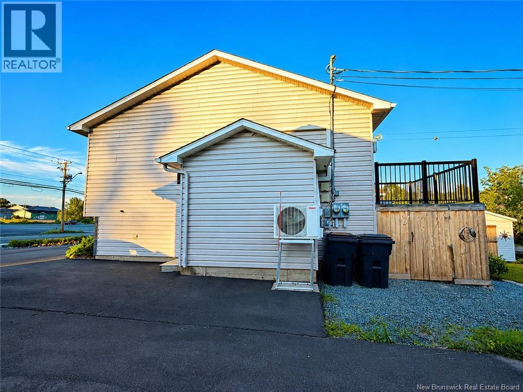 527 St Anne Road, Bathurst, New Brunswick  E2A 2N5 - Photo 7 - NB145314