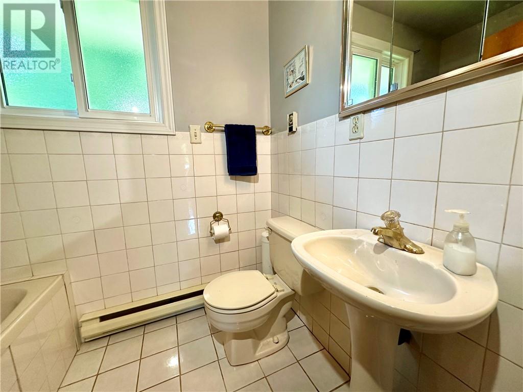 205 Limberlost Lane, Mindemoya, Ontario  P0P 1S0 - Photo 15 - 2129566