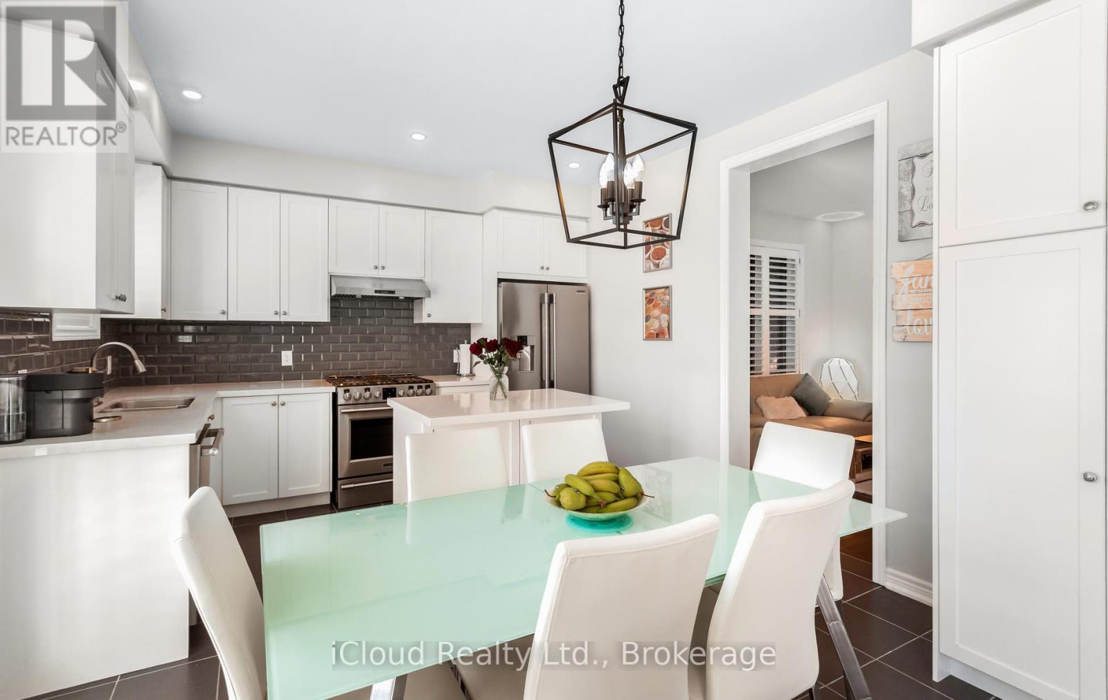 65 Stowmarket Street N, Caledon, Ontario  L7C 4B1 - Photo 15 - W13638090