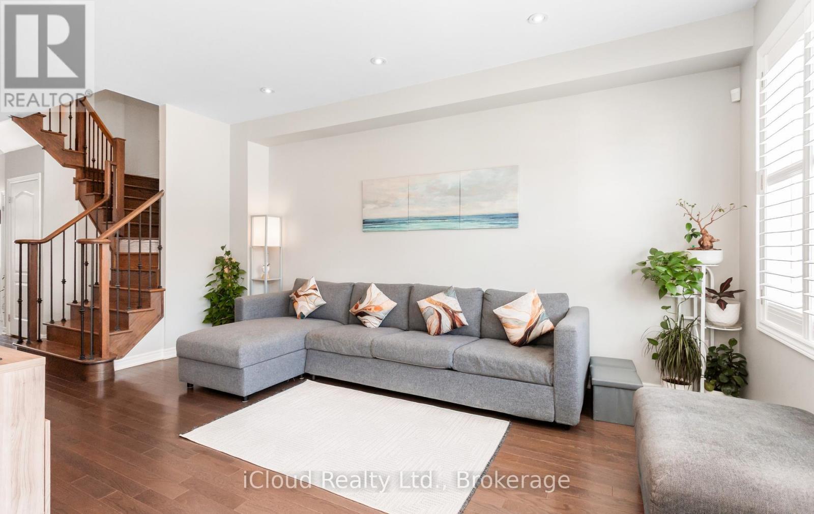 65 Stowmarket Street N, Caledon, Ontario  L7C 4B1 - Photo 9 - W13638090