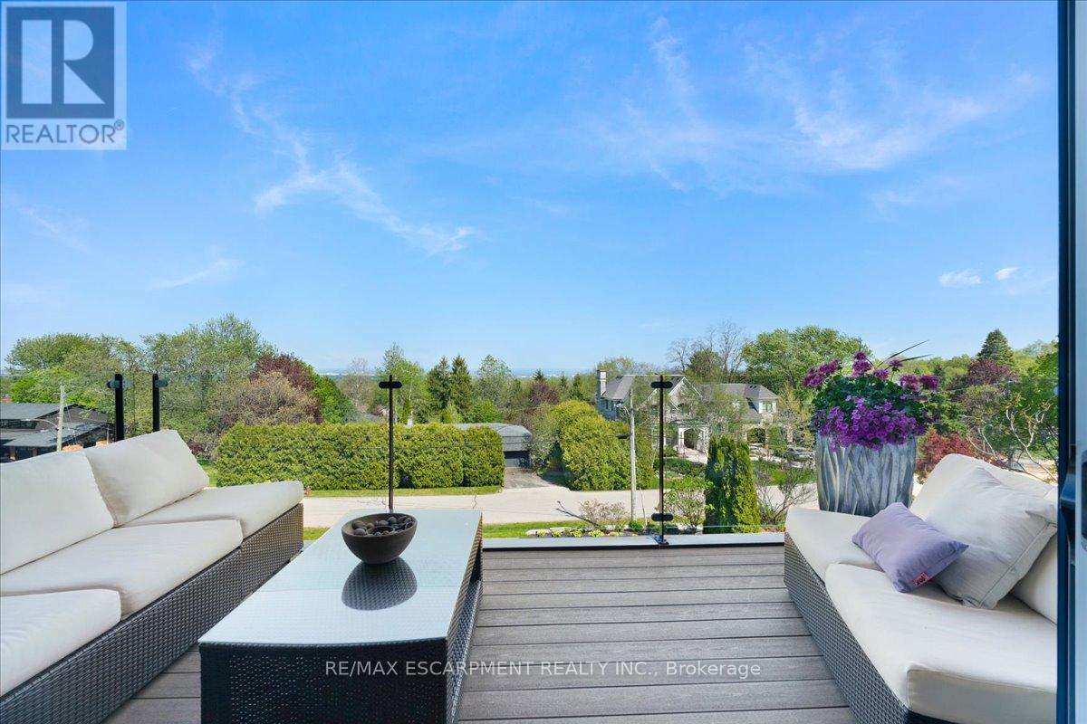 1309 Beaufort Drive, Burlington, Ontario  L7P 4V9 - Photo 5 - W13161384