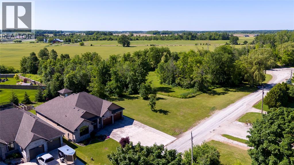 3849 FERNE AVENUE Plympton-Wyoming Ontario Canada N0N1E0 4