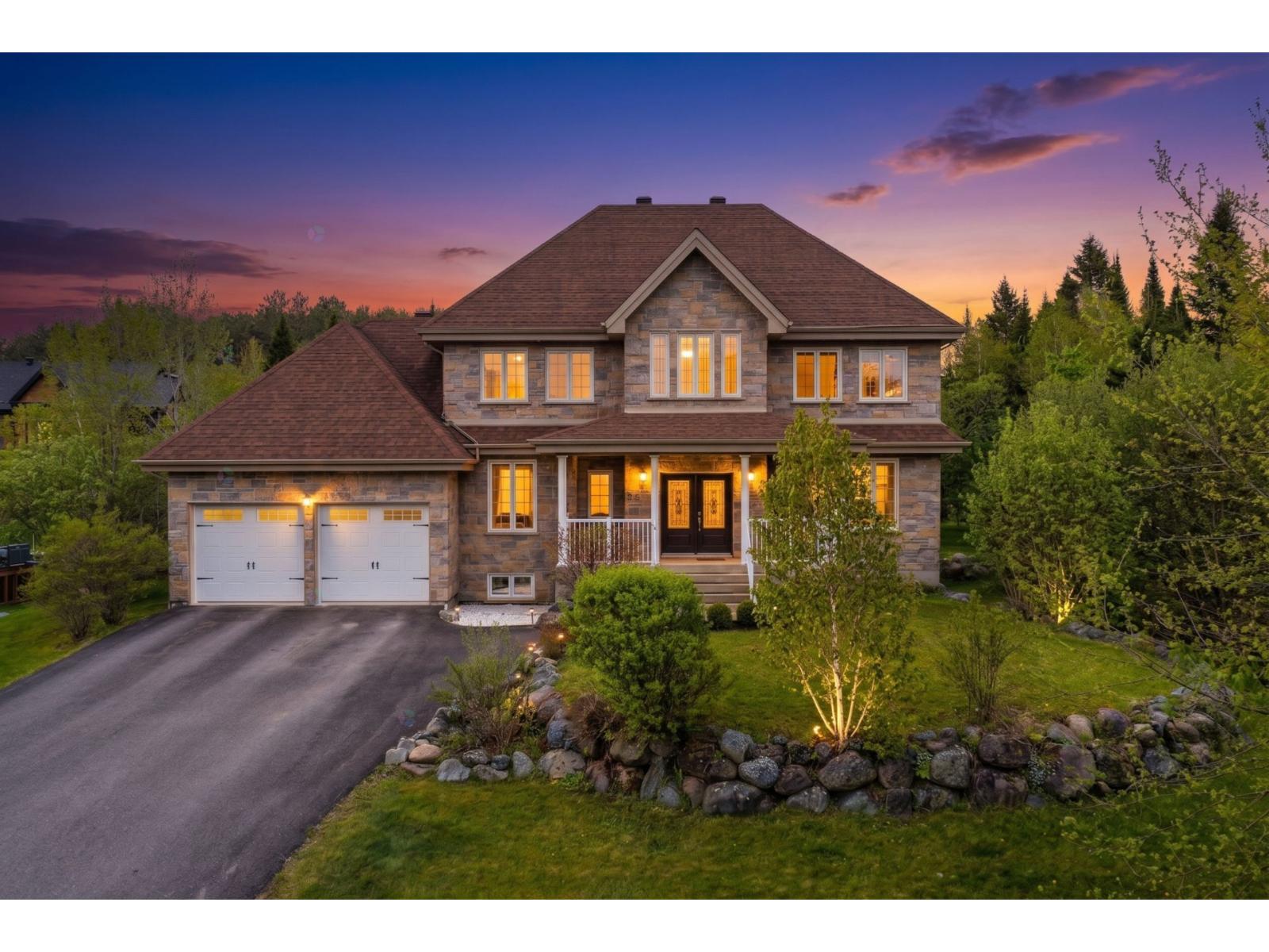 26 Rue des Bruants Orford Quebec Canada J1X0B7 2