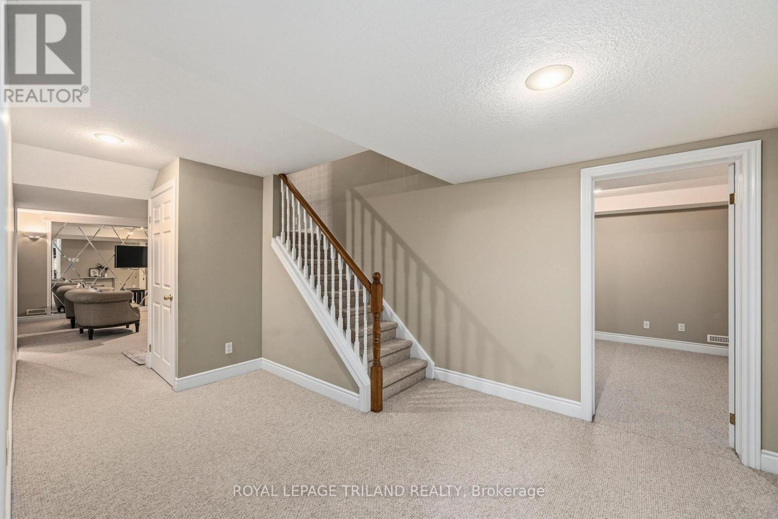 56 Glenridge Crescent, London North (North A), Ontario  N6G 4W6 - Photo 33 - X13638136