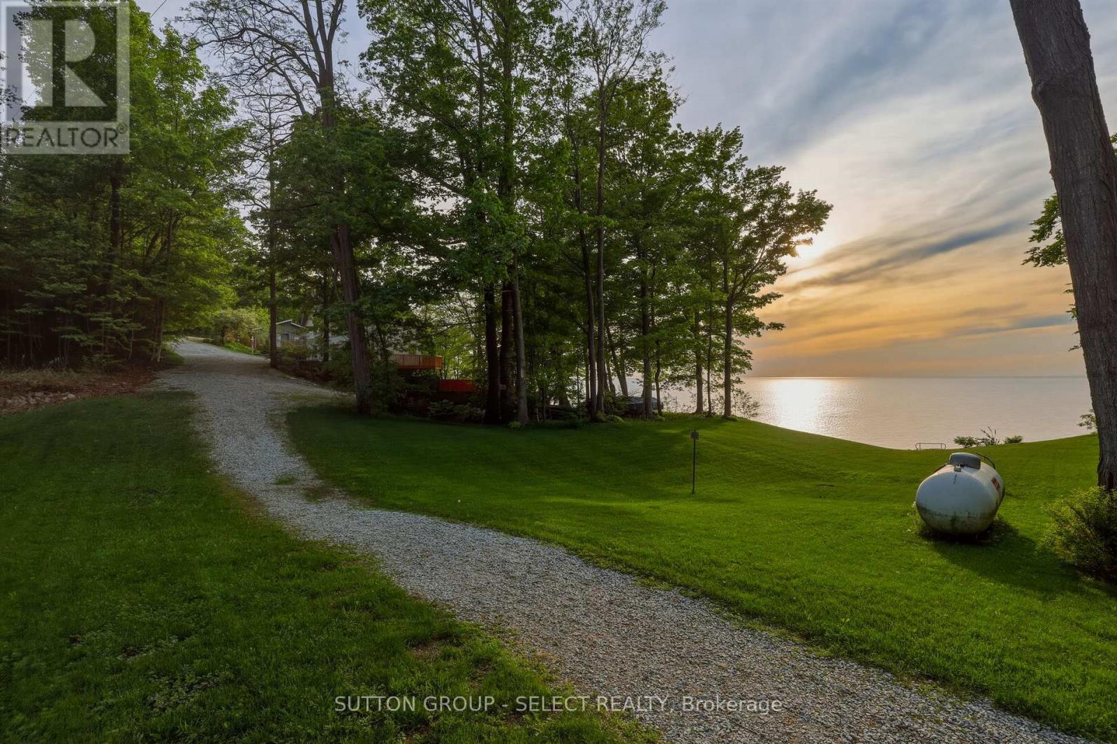 5284 Cliff Road, Lambton Shores, Ontario  N0N 1J7 - Photo 34 - X13638172