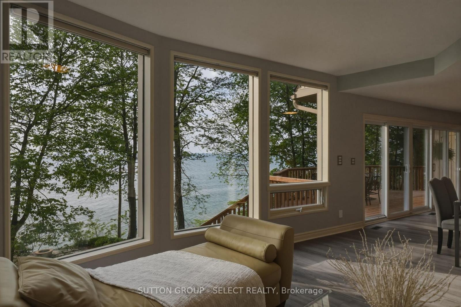 5284 Cliff Road, Lambton Shores, Ontario  N0N 1J7 - Photo 8 - X13638172