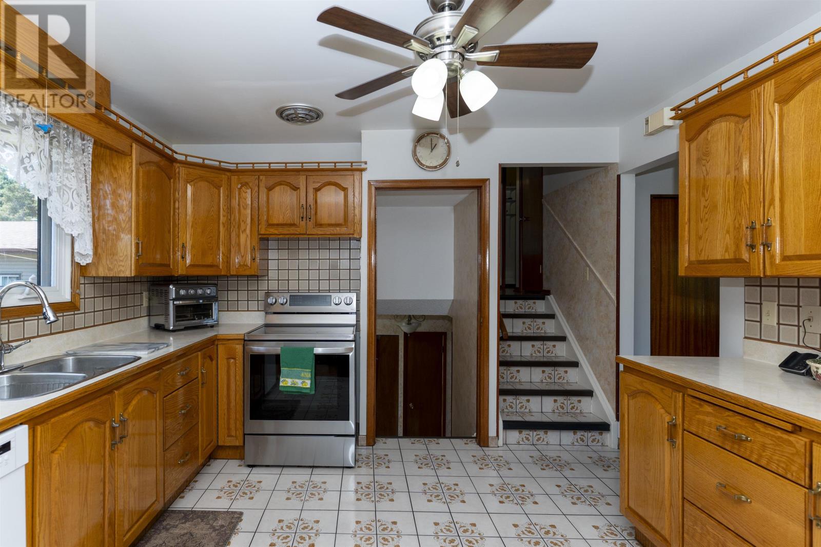 402 Victoria Ave W, Thunder Bay, Ontario  P7C 1G7 - Photo 4 - TB2601875