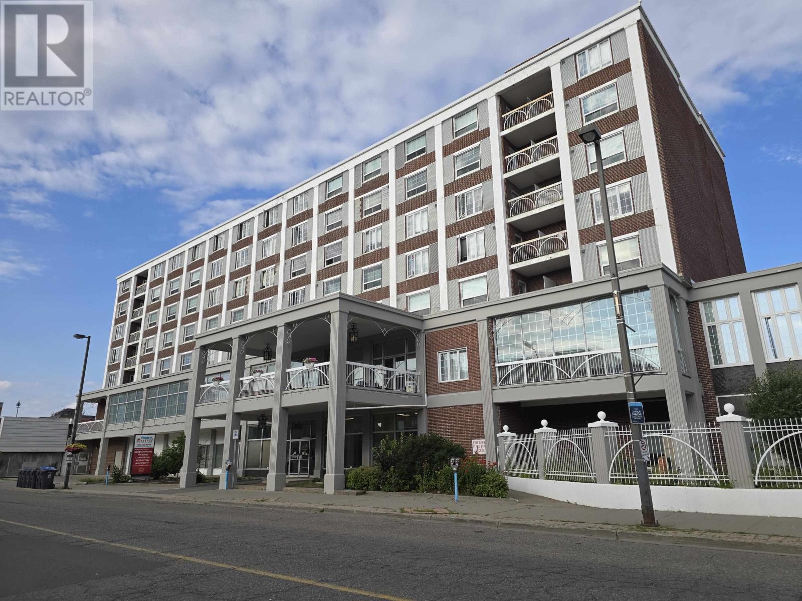 130 Brodie St South, Thunder Bay, Ontario