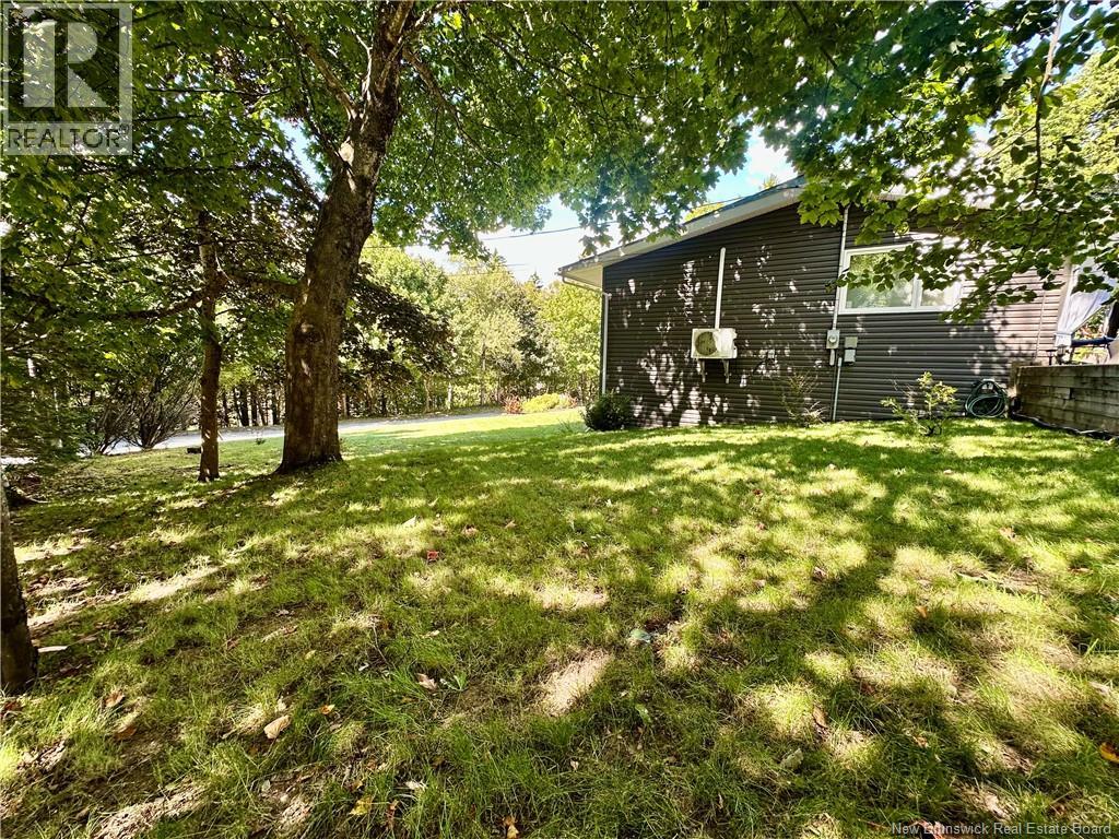 829 Edgehill Row, Saint John, New Brunswick  E2M 4G6 - Photo 3 - NB144972