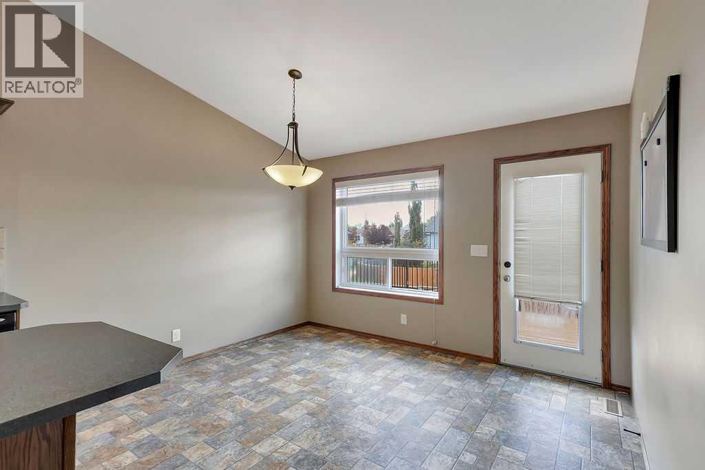 12 Kensington Close, Red Deer, Alberta  T4P 0H5 - Photo 17 - A2334664