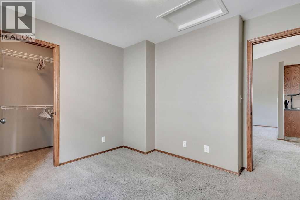 12 Kensington Close, Red Deer, Alberta  T4P 0H5 - Photo 26 - A2334664