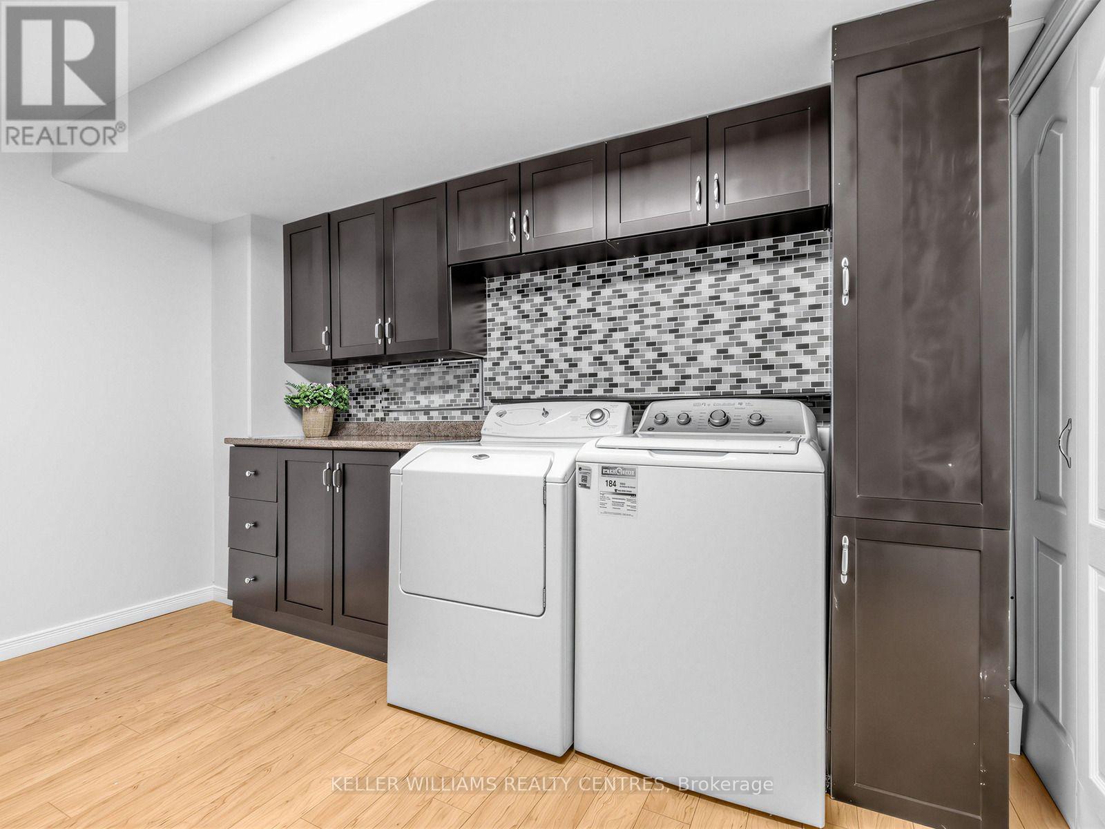 174 Flagstone Way, Newmarket, Ontario  L3X 2Z7 - Photo 27 - N13638144