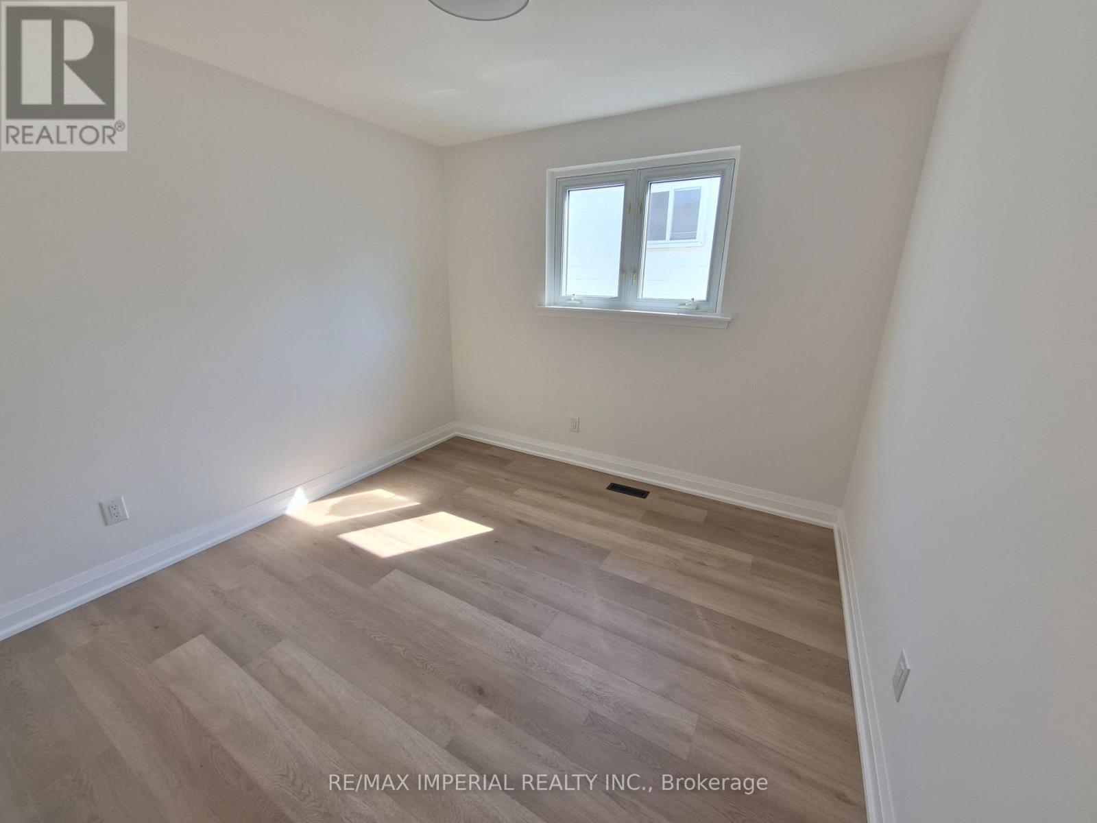 757 Pam Crescent, Newmarket, Ontario  L3Y 5B7 - Photo 15 - N13638150