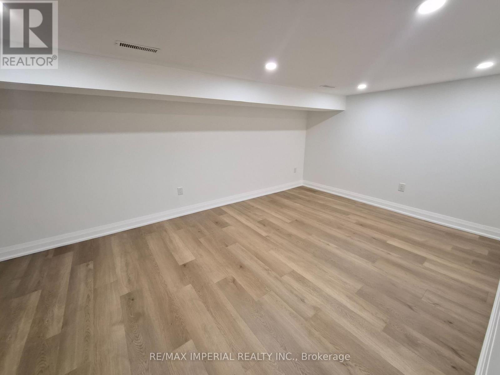 757 Pam Crescent, Newmarket, Ontario  L3Y 5B7 - Photo 22 - N13638150