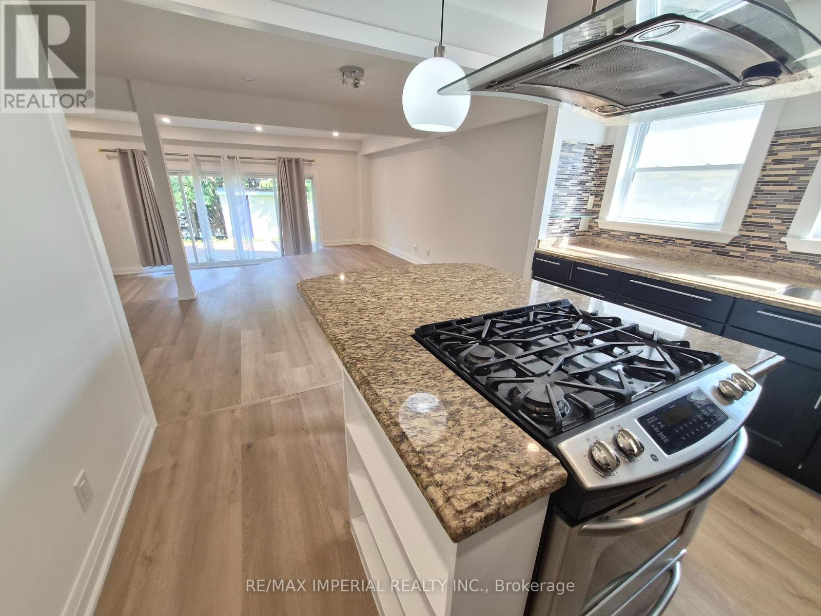 757 Pam Crescent, Newmarket, Ontario  L3Y 5B7 - Photo 7 - N13638150