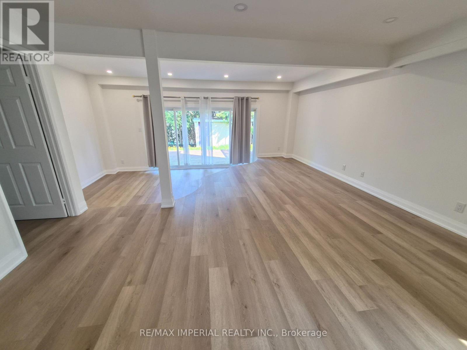 757 Pam Crescent, Newmarket, Ontario  L3Y 5B7 - Photo 8 - N13638150