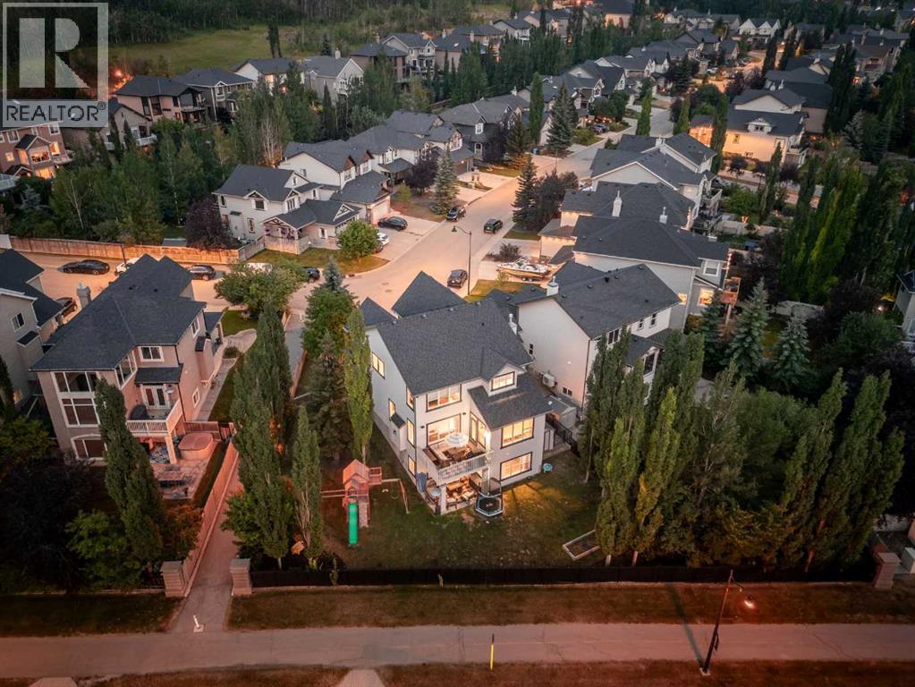 31 Crestridge Way SW, Calgary, Alberta  T3B 5Z3 - Photo 8 - A2334173