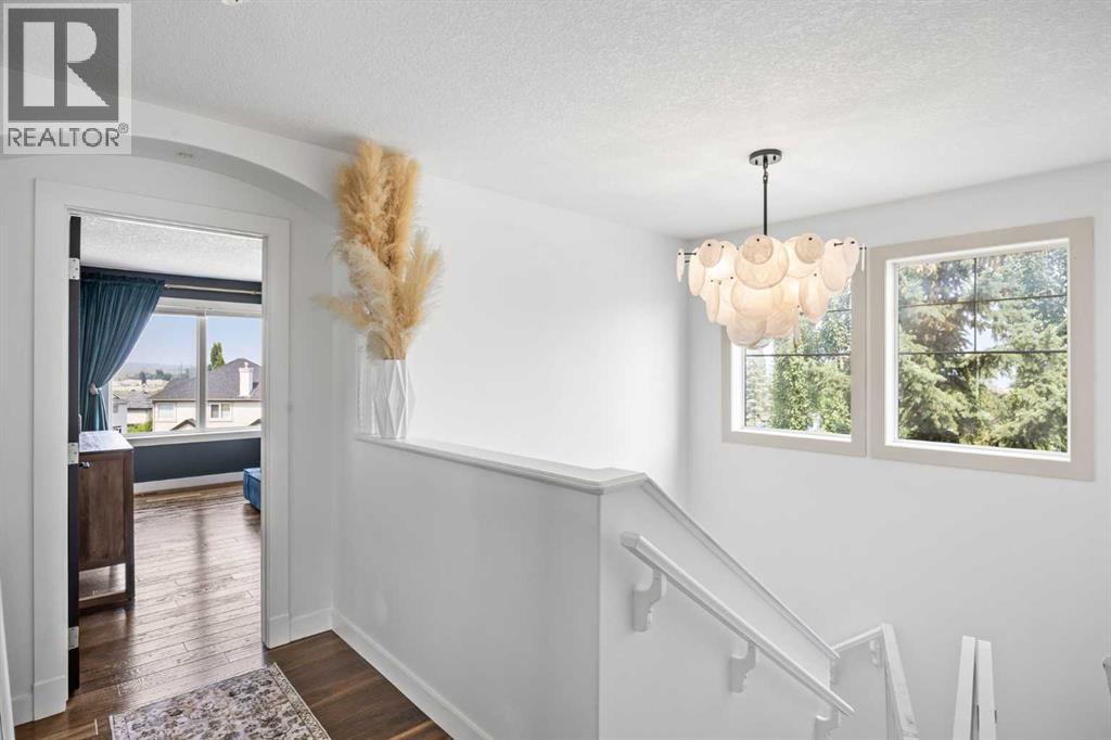 31 Crestridge Way SW, Calgary, Alberta  T3B 5Z3 - Photo 22 - A2334173