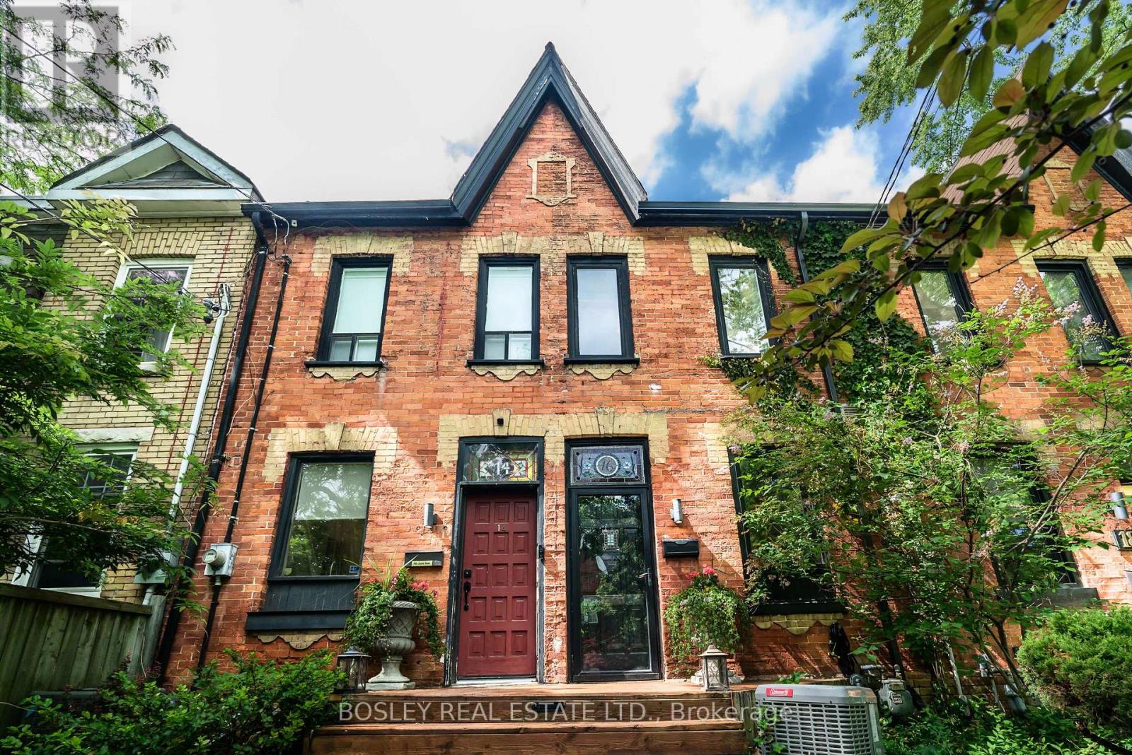 16 Blong Avenue, Toronto, Ontario M4M 1P2 - Photo 2 - E13598236
