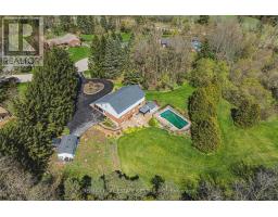 6 IRIS COURT, Hamilton, Ontario